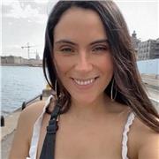 Profesora de español nativo con 5 años de experiencia. También ofrezco clases particulares de inglés para niños y adultos. Nivelación escolar